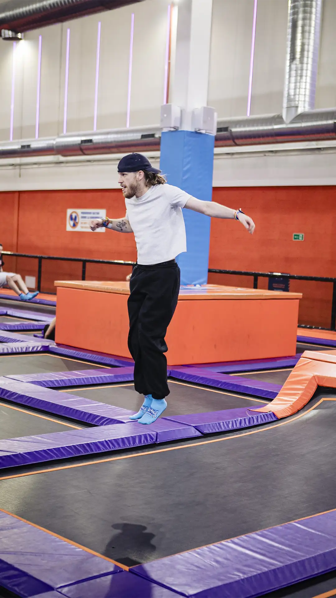 trampoin park21COLOR